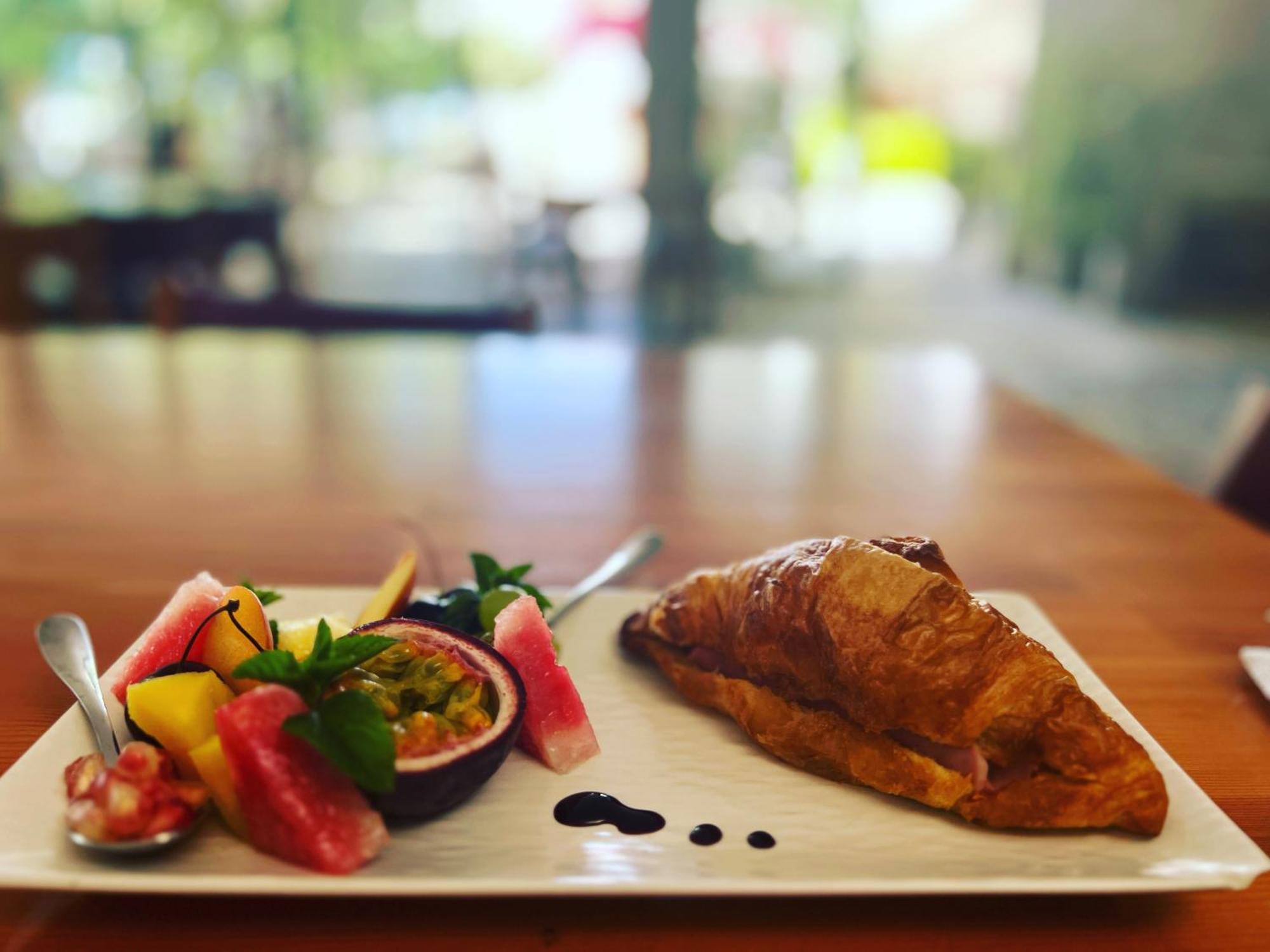 Exclusive Greccia Inn Dhërmi Rum bild