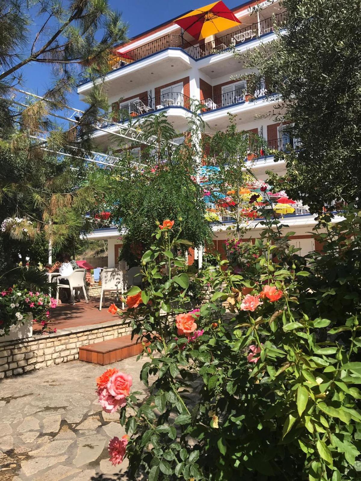 Exclusive Greccia Inn Dhërmi Rum bild