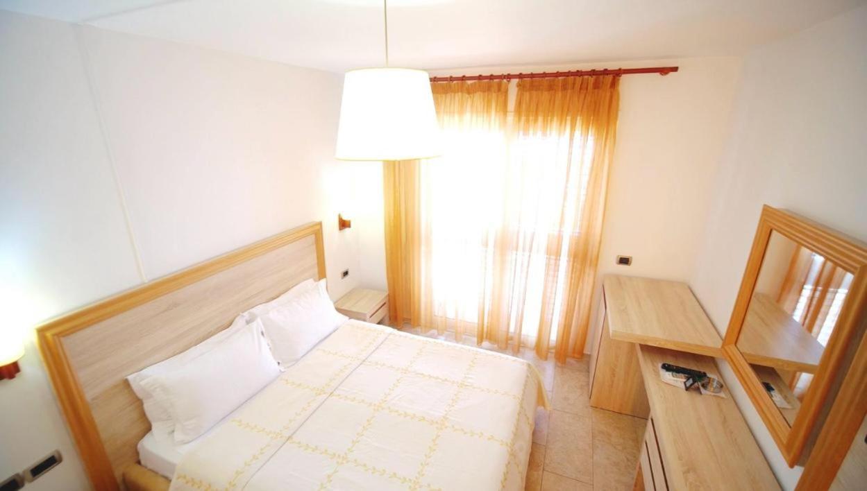 Exclusive Greccia Inn Dhërmi Exteriör bild