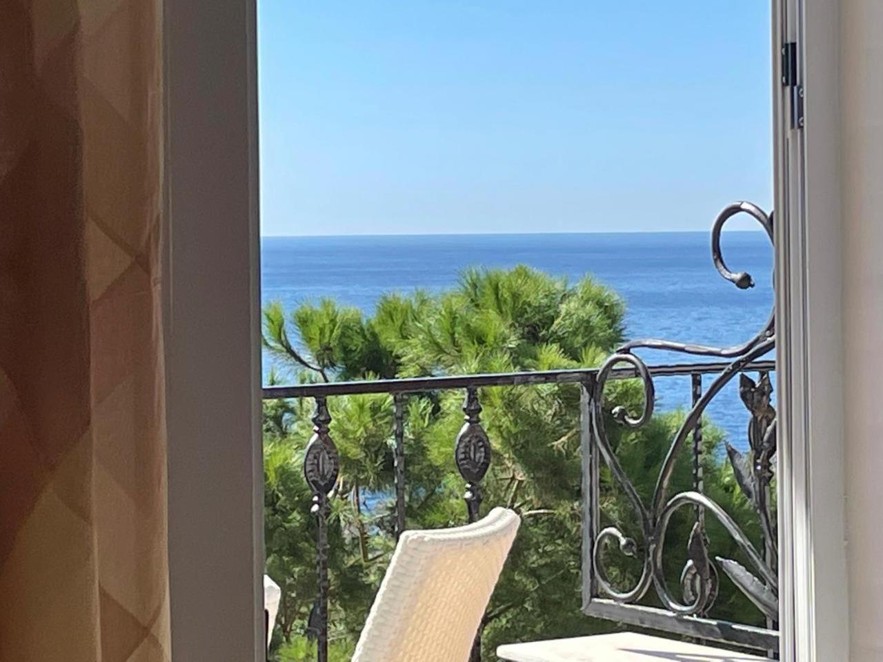 Exclusive Greccia Inn Dhërmi Exteriör bild